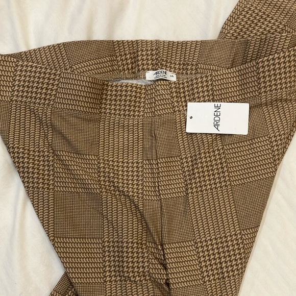 NWT Ardene women's large Tan plaid leggings - very soft fabric - Picture 4 of 15